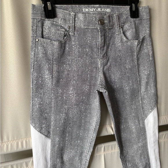 Black and White DKNY Jeans - Picture 3 of 8